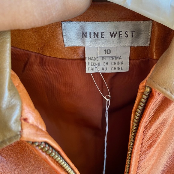 Jacket - Picture 3 of 4